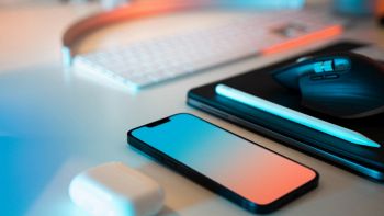 Prodotti tech sulla scrivania