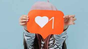 Meta sotto accusa: per l'Europa, Instagram e Facebook non proteggono i minori