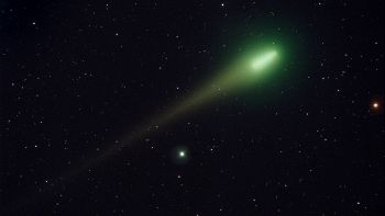 Cometa dalla scia verde