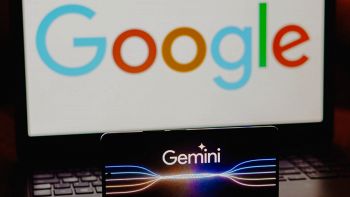 Schermi con logo Google e Gemini