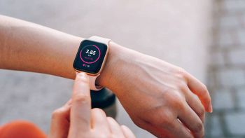Uno smartwatch