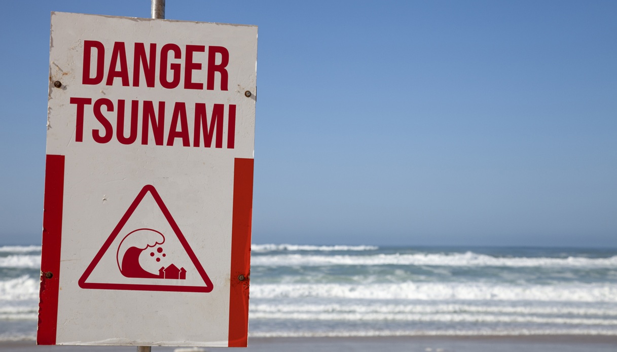 https://wips.plug.it/cips/tecnologia/cms/2026/05/tsunami.jpg