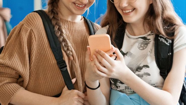 Account teen, la stretta Meta