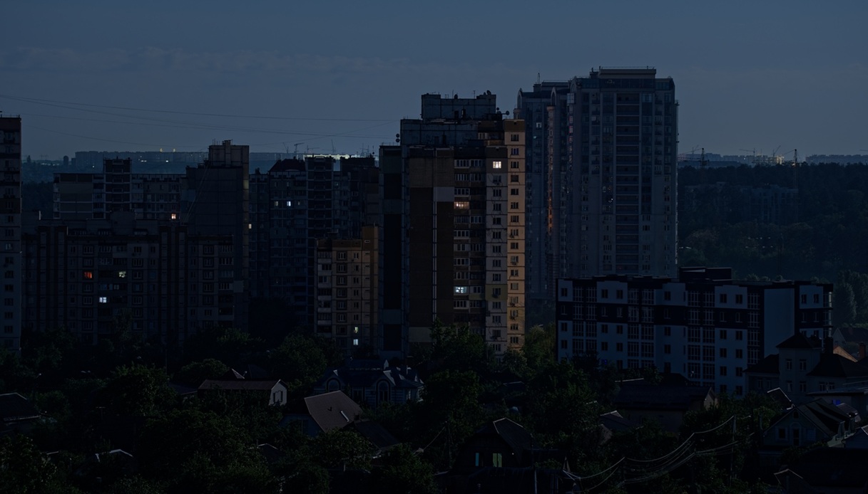 https://wips.plug.it/cips/tecnologia/cms/2026/07/blackout-estivi.jpg