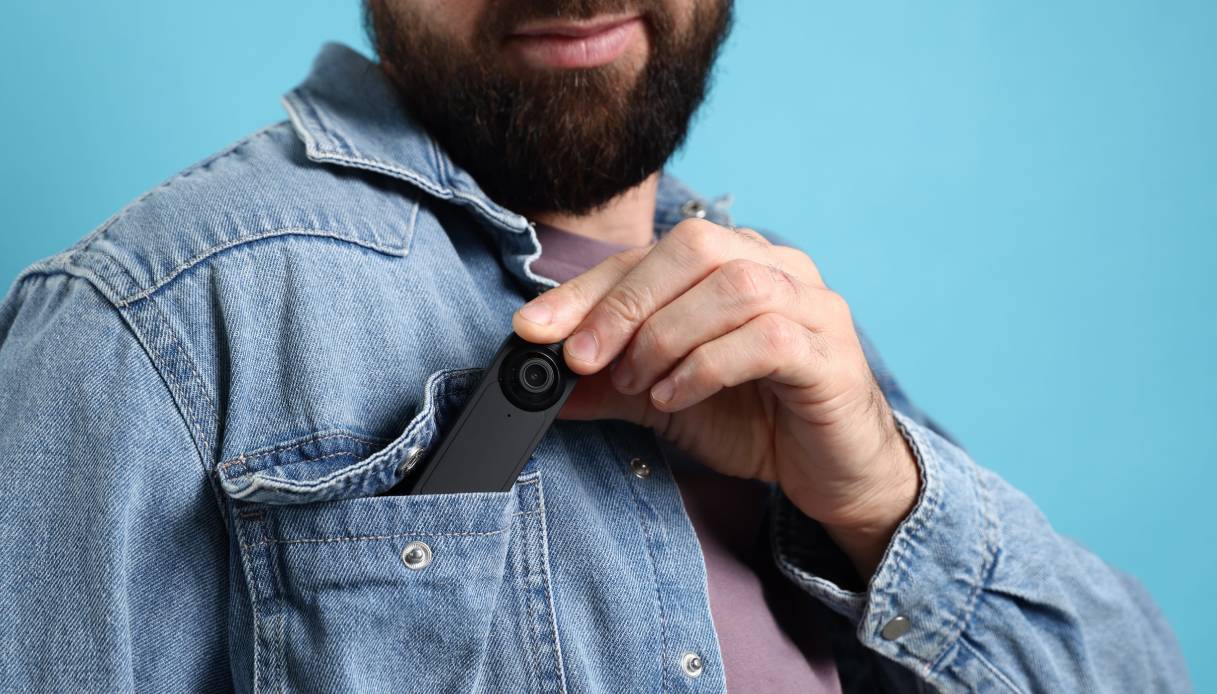 https://wips.plug.it/cips/tecnologia/cms/2026/07/bodycam.jpg