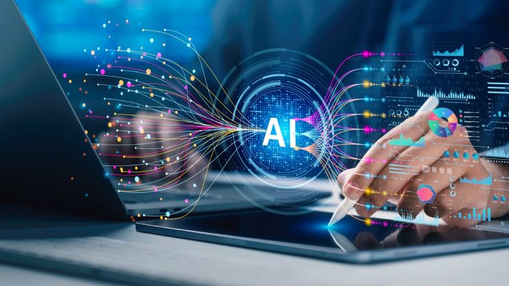 Persona lavora con AI e connessioni