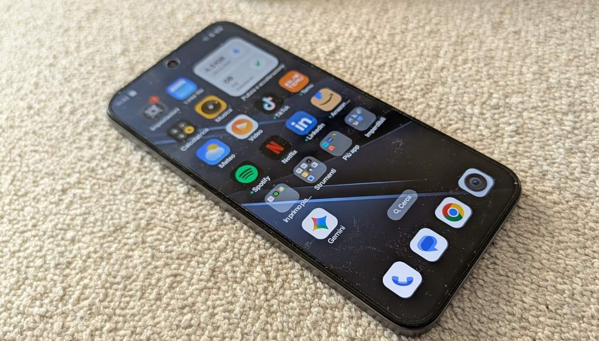https://wips.plug.it/cips/tecnologia/cms/2026/07/libero-tecnologia-realme-16-5g-10.jpg