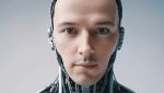 Robot maschile umanoide volto