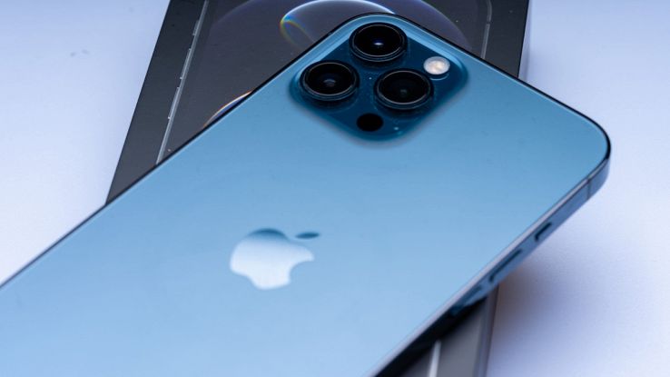 Iphone dettaglio celeste