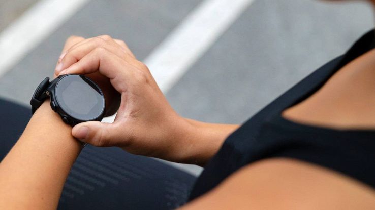 Uno smartwatch al polso