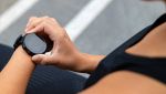Uno smartwatch al polso