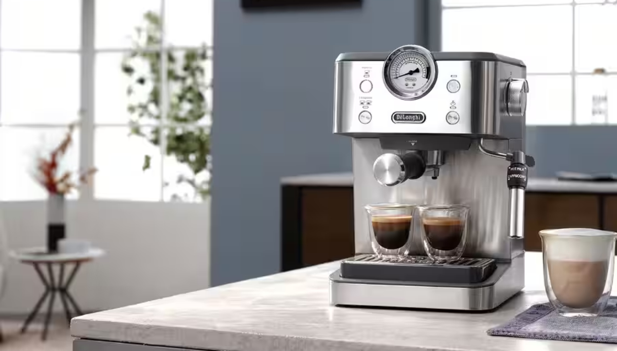 https://wips.plug.it/cips/tecnologia/cms/2026/08/delonghi-classic.jpg