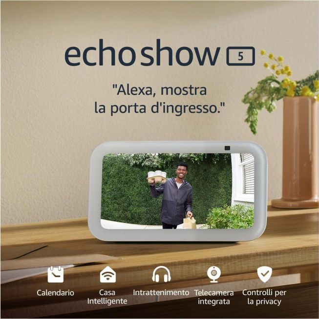Echo Show 5 azzurro con schermo acceso
