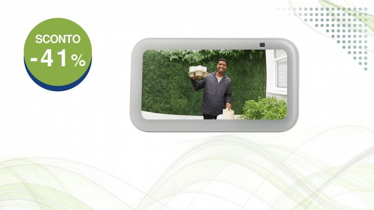 Echo Show 5 azzurro con schermo acceso