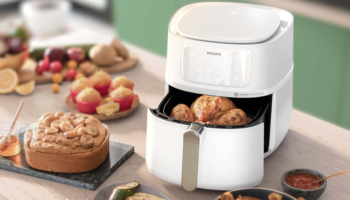 https://wips.plug.it/cips/tecnologia/cms/2026/08/friggitrice-aria-philips.jpg