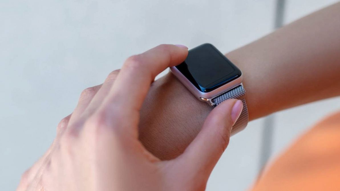 Uno smartwatch al polso