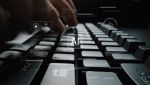 AI simbolo e tastiera computer