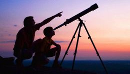 Guardare il cielo con un telescopio