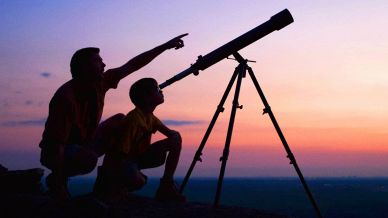 Guardare il cielo con un telescopio