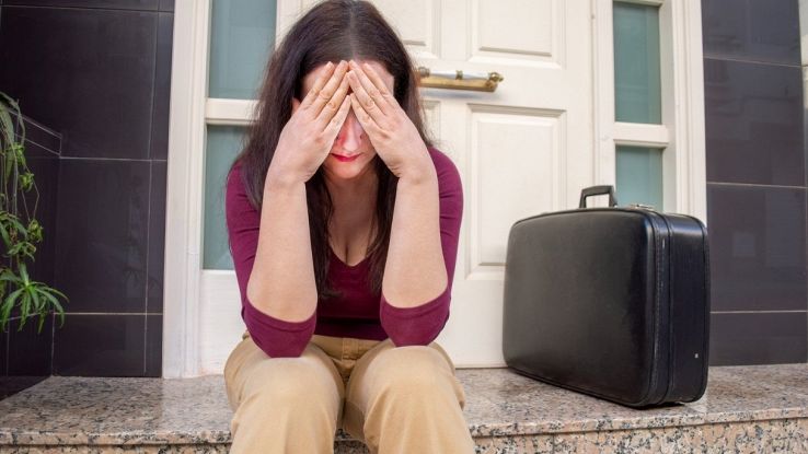 Donna disperata in vacanza
