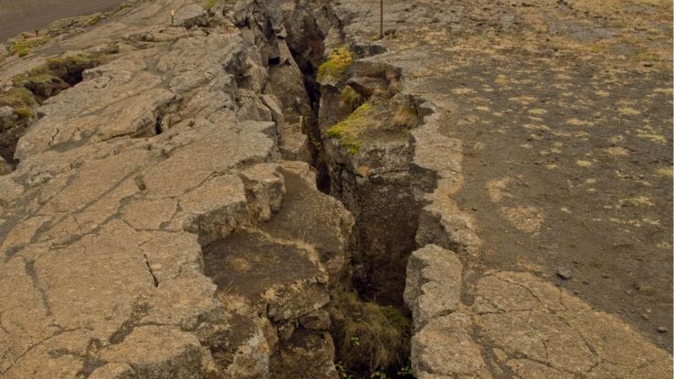 Crepa nella superficie terrestre