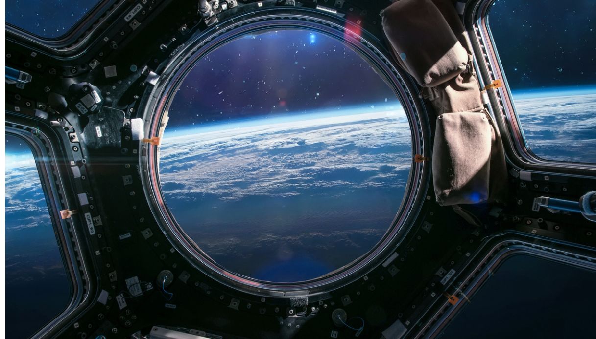 https://wips.plug.it/cips/tecnologia/cms/2026/09/starship.jpg