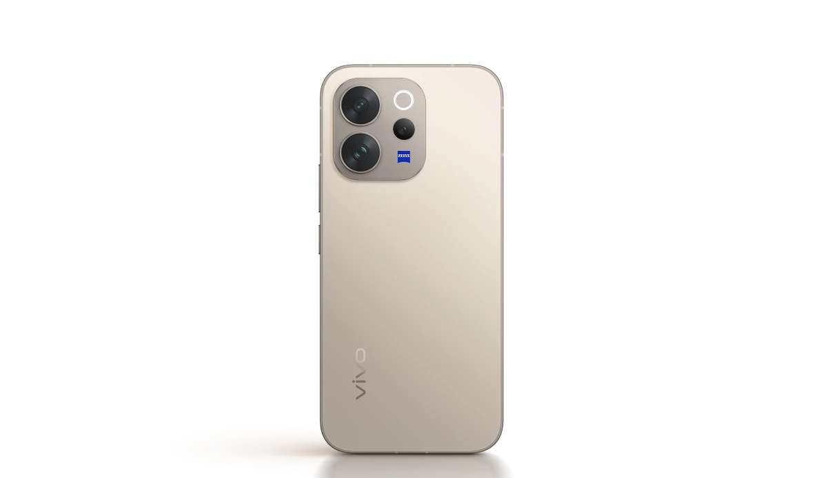 https://wips.plug.it/cips/tecnologia/cms/2026/09/vivo-v70.jpg