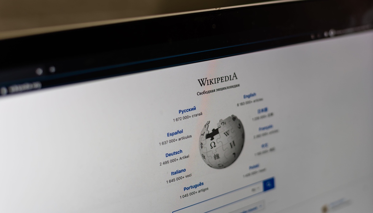 https://wips.plug.it/cips/tecnologia/cms/2026/09/wikipedia-intelligenza-artificiale.jpg