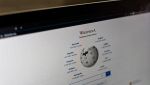 Wikipedia e intelligenza artificiale: le regole di Jimmy Wales