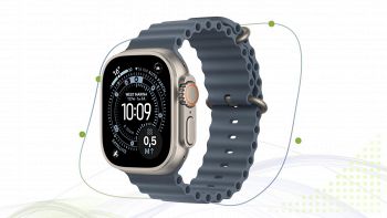 Apple Watch Ultra 3 in titanio naturale con cinturino Ocean blu salmastro