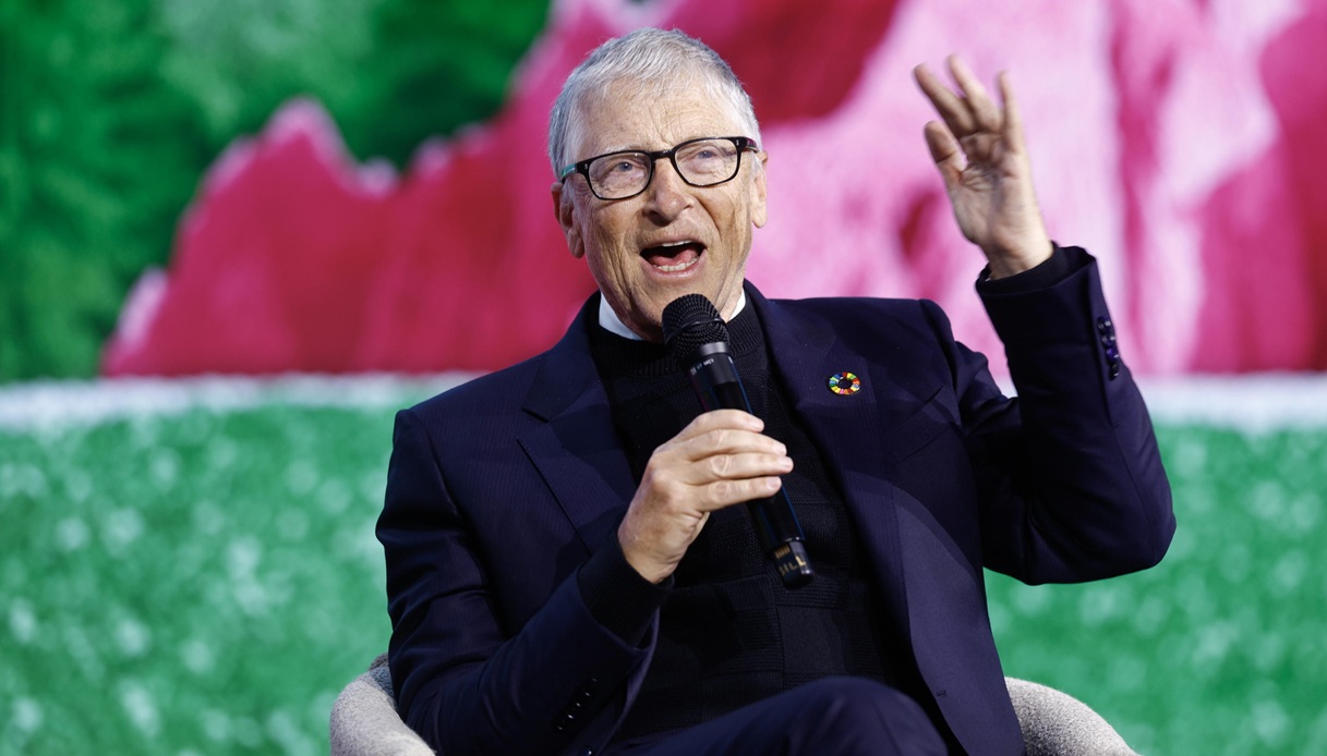 https://wips.plug.it/cips/tecnologia/cms/2026/10/bill-gates-rischi-ia.jpg