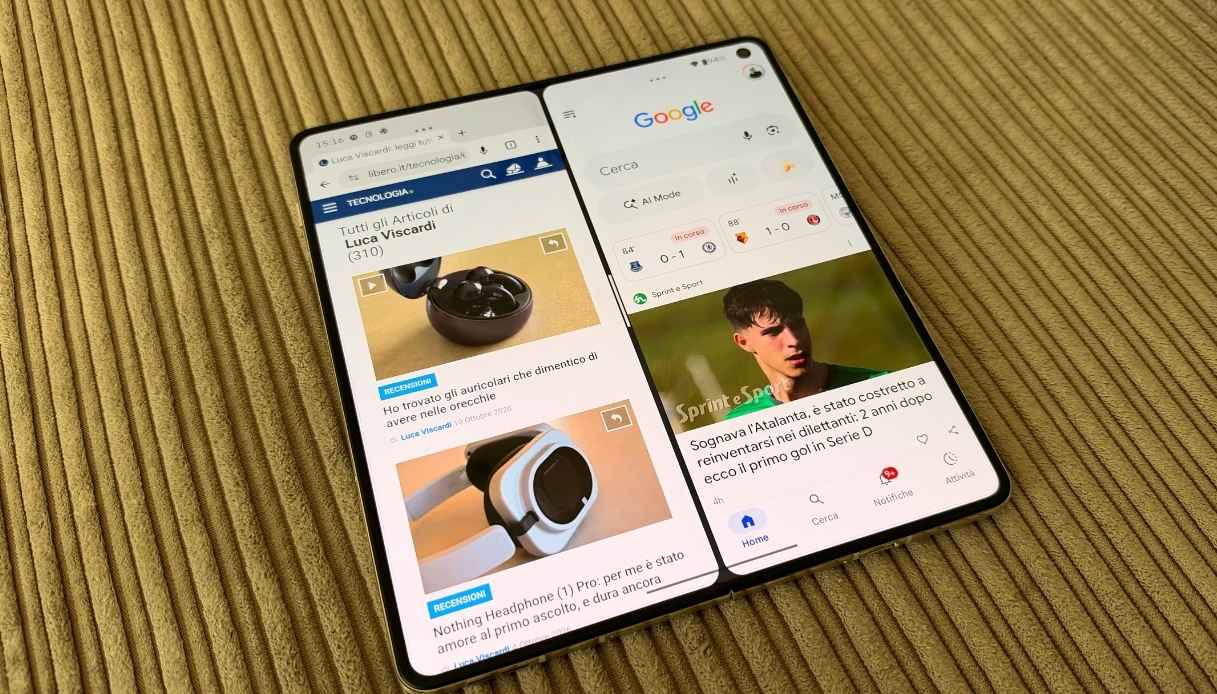 https://wips.plug.it/cips/tecnologia/cms/2026/10/libero-tecnologia-motorola-razr-fold-3.jpg