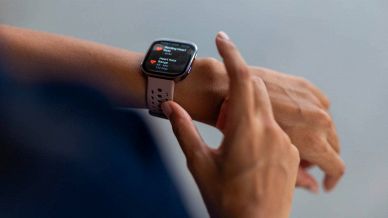 Uno smartwatch utilizzato per monitorare il battito
