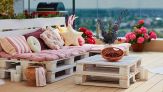 Come costruire un divano con i bancali riciclati (pallet)
