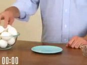 Come sbucciare un uovo sodo in soli 10 secondi