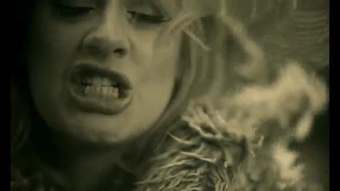Adele canta Hello