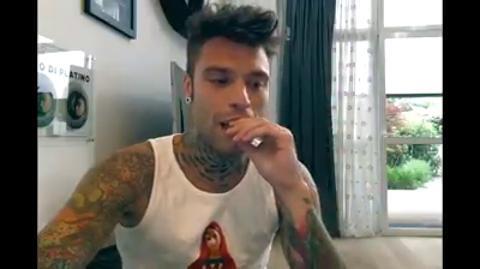 Fedez: "E compreremo un altro esame all'università"