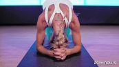 Maddalena Corvaglia fa yoga come "Shangri Llama"