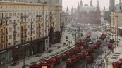 Asfaltano strada di Mosca in un giorno