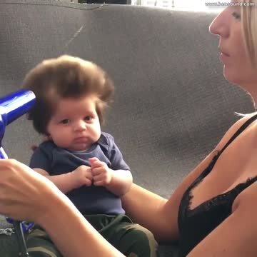 Junior Cox-Noon, il neonato più capellone del mondo
