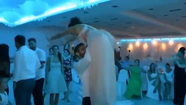 Vogliono rifare dirty dancing: disastro totale