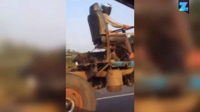 Indonesia: bizzarri incontri in autostrada