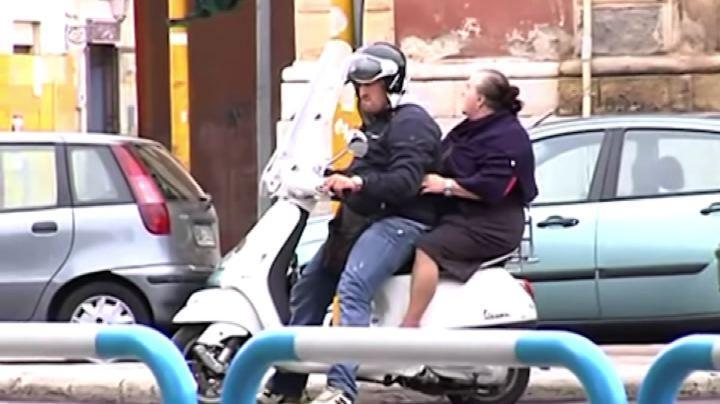 30 marzo: Il casco diventa obbligatorio per tutti