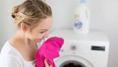5 motivi per cui dovresti lavare i panni con l'acqua ossigenata