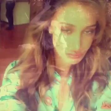 Belen Rodríguez balla Subeme la Radio di Enrique Iglesias