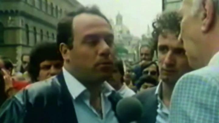 7 giugno: Milioni di persone dicono addio a Enrico Berlinguer