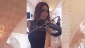 La violinista italiana suona Despacito e fa impazzire il web