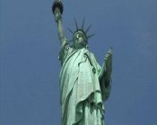19 giugno: A New York arriva la Statua della liberta'