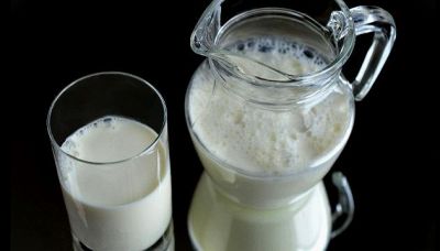 Gli 8 alimenti che fanno bene alla salute delle ossa