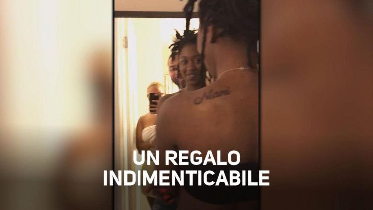Sorpresa a mamma e papà: un momento unico